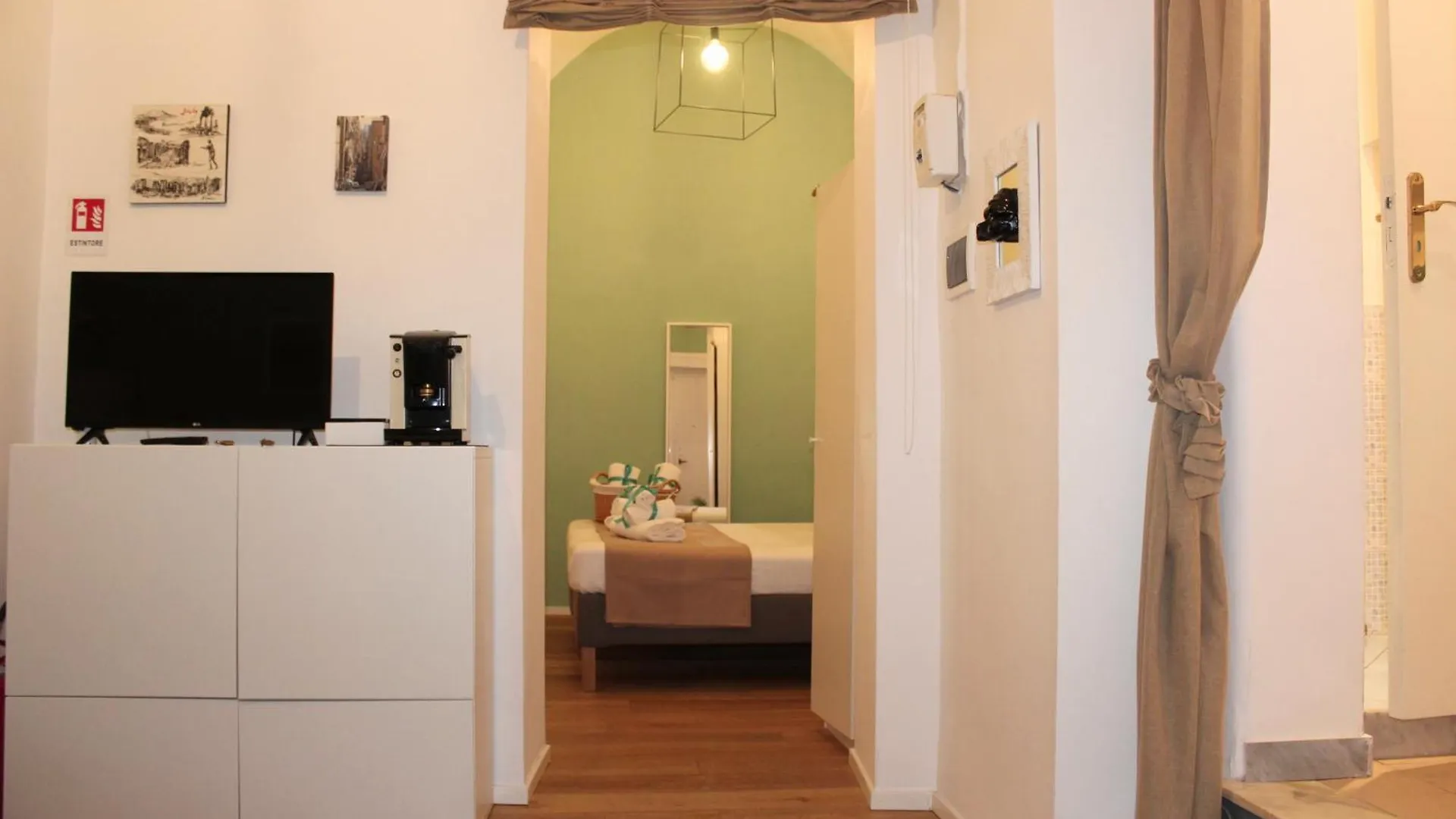 Fiftythree House - In The Heart Of Napoli Apartment